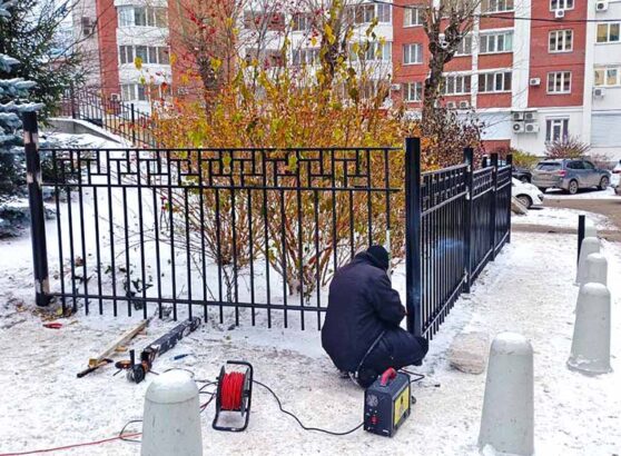 установка металлических ограждений и заборов